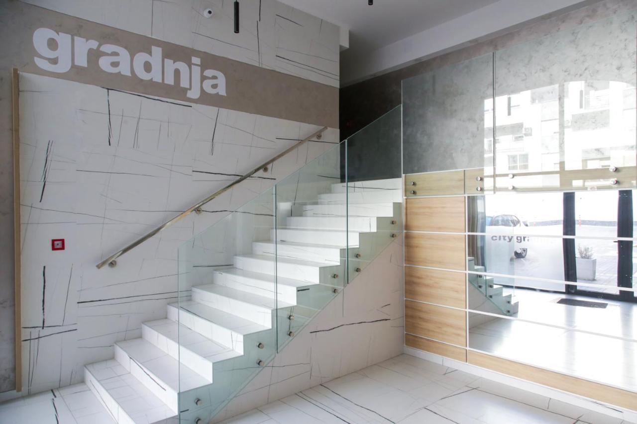 Supernova City Center - Free Private Parking Novi Sad Luaran gambar